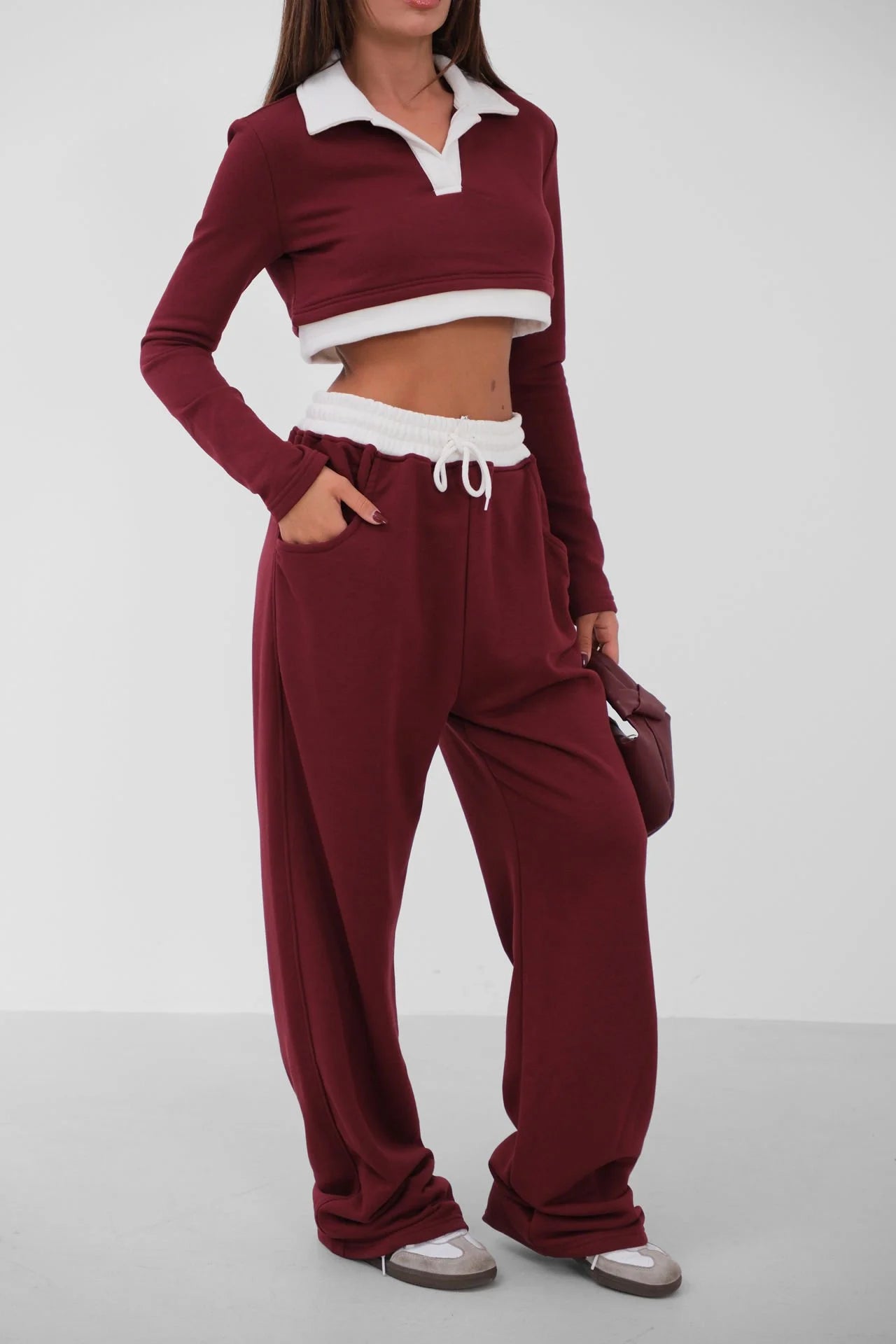 Polo Collar Contrast Trim Crop Burgundy Sweatshirt