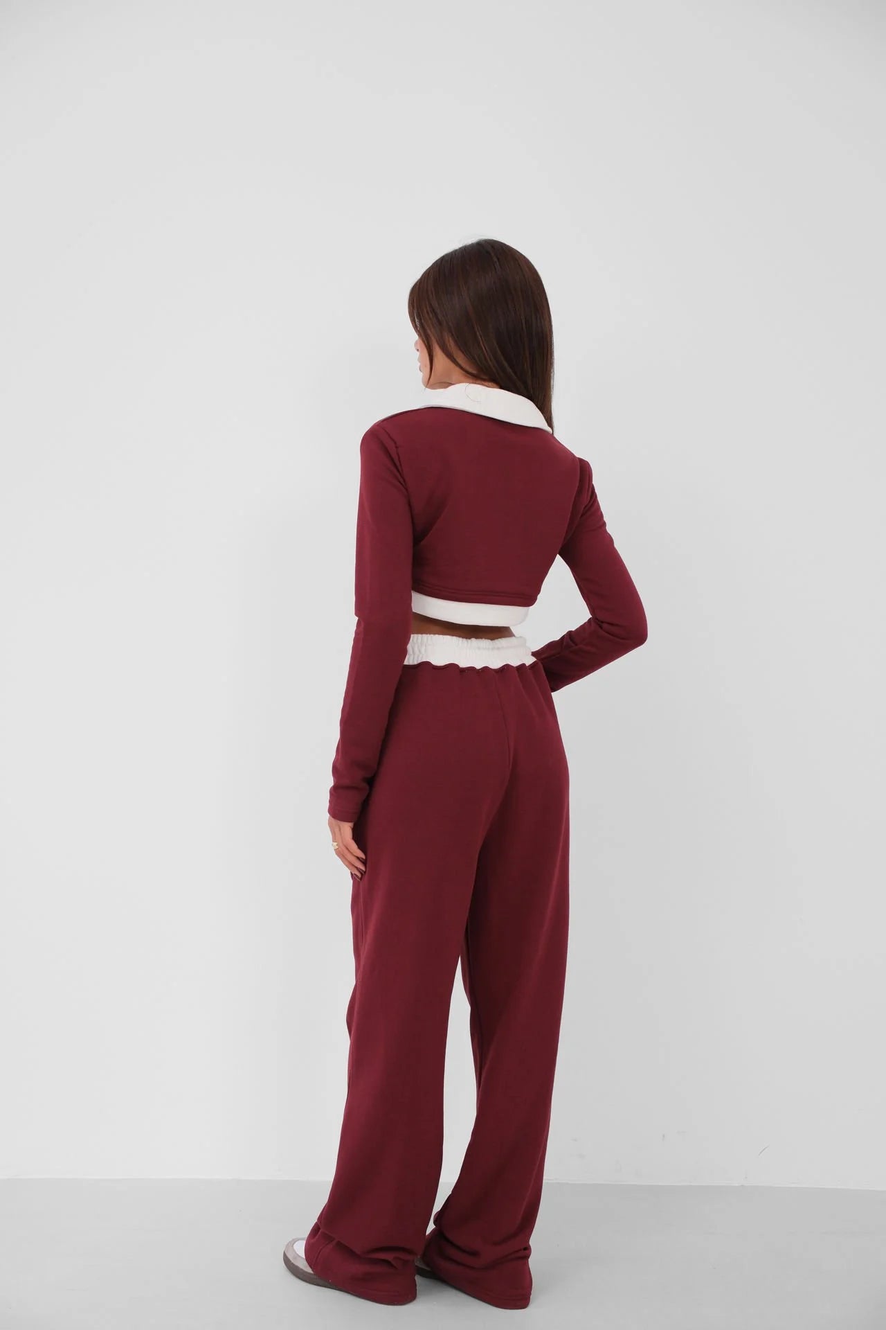 Polo Collar Contrast Trim Crop Burgundy Sweatshirt