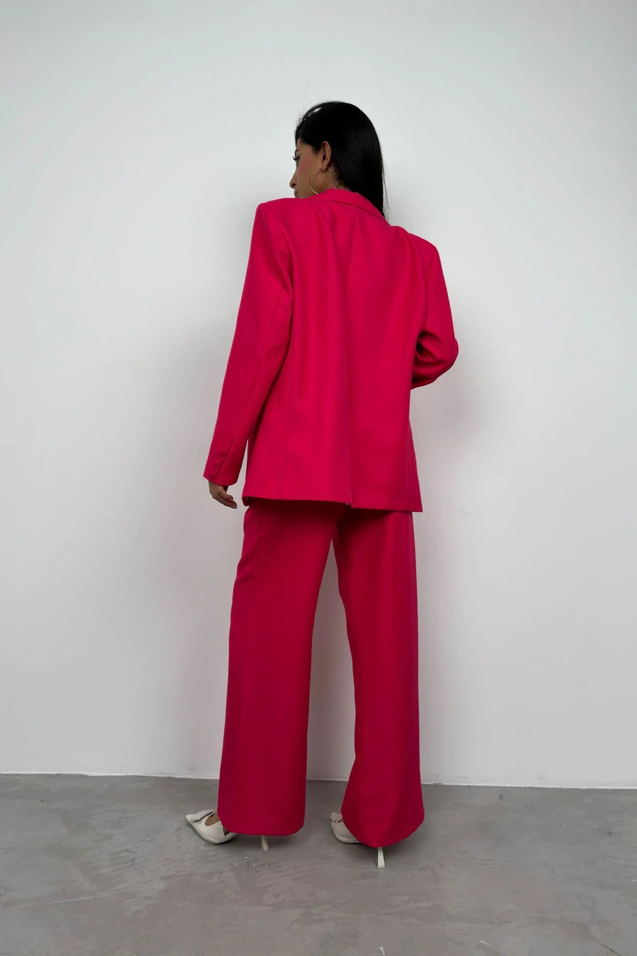 Folded waist fuchsia pants and blazer jacket set.