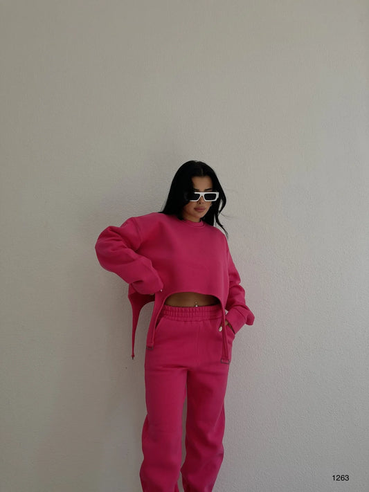 Oval Cut Fuchsia Sweatshirt and Sweatpants Set